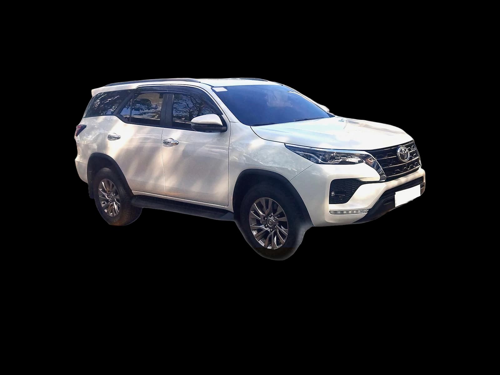 SUV, front corner view